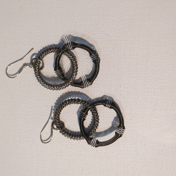 Necklace and earrings - Picture 2 of 4